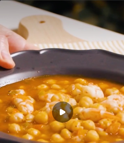 Garbanzos con langostinos